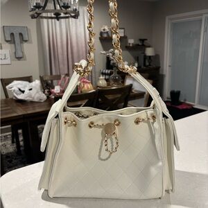 Urban Expressions White Quilted Shoulder Bag